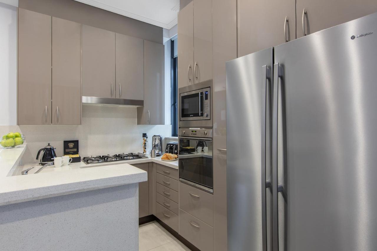 Meriton Suites Pitt Street, Сидней Экстерьер фото A modern kitchen